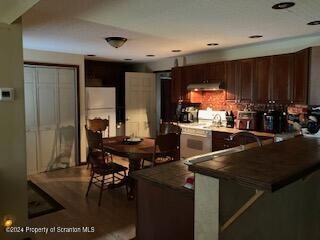 522 Packer St, Avoca, PA 18641 - photo 5