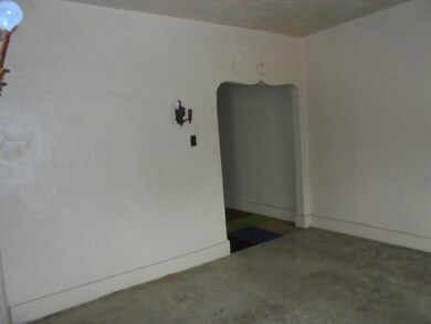 716 W Howard St, Muncie, IN 47305 - photo 5