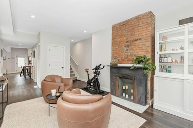COZY FRONT ROOM