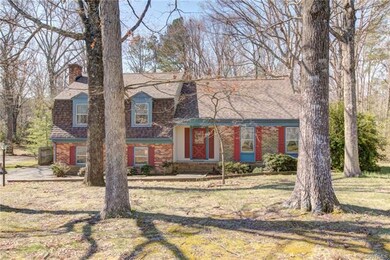 Low Maintenance Brick and Vinyl Siding!