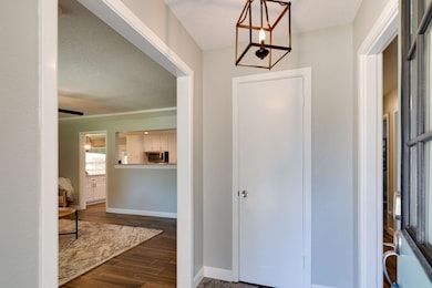 616 Woodside Dr, Hurst, TX 76053 - photo 7