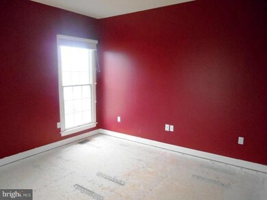 13547 Pulaski Dr, Hagerstown, MD 21742 - photo 2