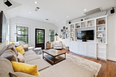 815 Curtin St, Houston, TX 77018 - photo 5