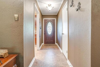 1230 Wedgewood Dr, Cleburne, TX 76033 - photo 5