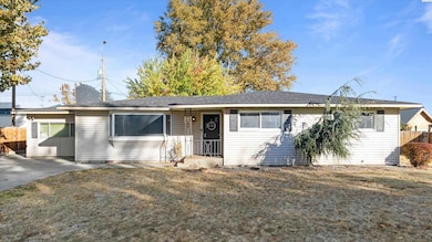 504 W 28th Ave, Kennewick, WA 99337 - photo 2