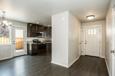 20425 Dixie Ct, Bend, OR 97702 - photo 5