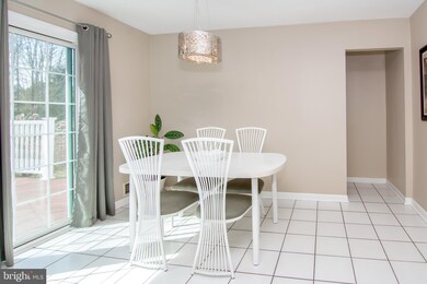 12904 Gent Rd, Reisterstown, MD 21136 - photo 7