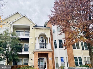 4137 Fountainside Ln unit 201, Fairfax, VA 22030 - photo 5