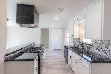 5339 Keystone St, Houston, TX 77021 - photo 4