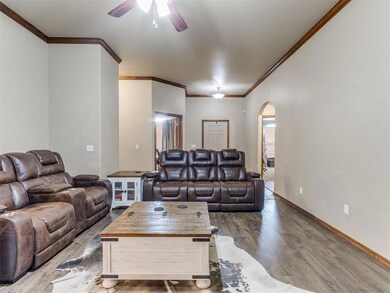 2405 SE 10th Place, Moore, OK 73160 - photo 5