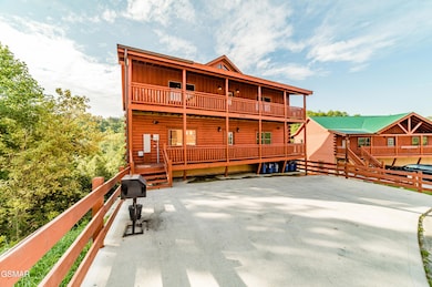 3328 Smoky Ridge Way, Sevierville, TN 37862 - photo 3