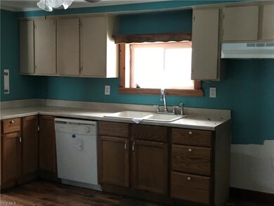 16433 Cornell St, East Liverpool, OH 43920 - photo 2