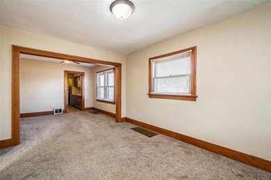 270 15th St NW, Cedar Rapids, IA 52405 - photo 7