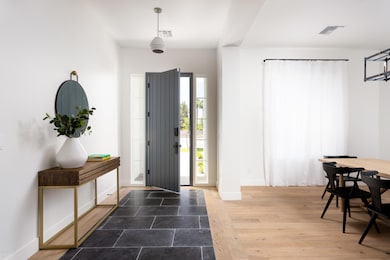 8424 N Diller Grove Ln, Phoenix, AZ 85021 - photo 5