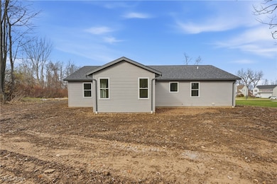 2630 Squirrel Hollow St NE, Canton, OH 44704 - photo 3