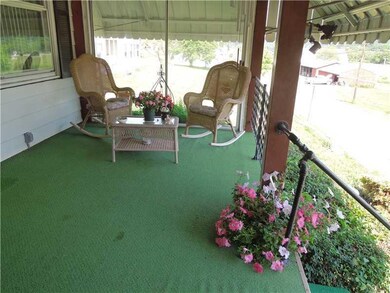 Patio/Deck. Nice Front Porch