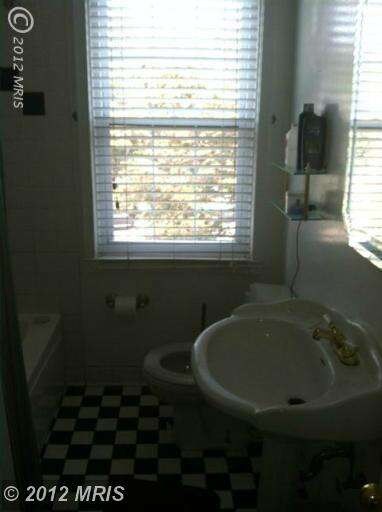 938 Radcliffe Rd, Towson, MD 21204 - photo 4