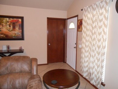 610 E Seymour St, Shawnee, OK 74801 - photo 6