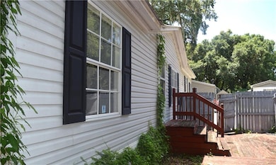 9304 Ashley Oaks Ct, Tampa, FL 33610 - photo 3