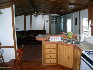 350 Haverford Dr, Taylor, PA 18517 - photo 6