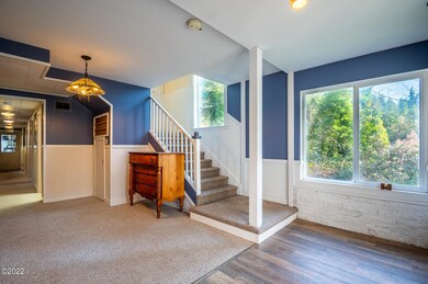 Entry & Stairs