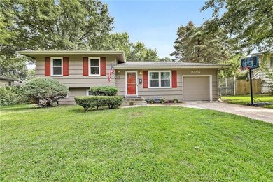 10517 W 73rd St, Shawnee, KS 66203 - photo 2