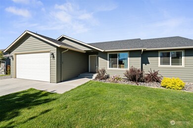 2525 NE Noble Loop, East Wenatchee, WA 98802 - photo 2