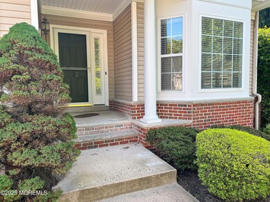 1 Cambridge Ct, Eatontown, NJ 07724 - photo 4