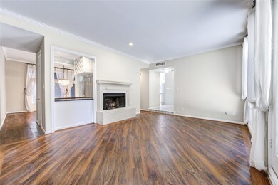 2524 Nantucket Dr unit B, Houston, TX 77057 - photo 6