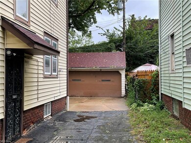 2 Car Garage