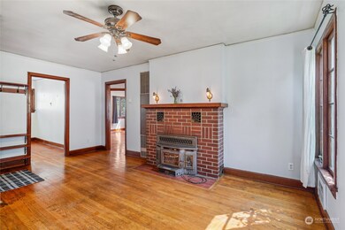 2305 Mcdougall Ave, Everett, WA 98201 - photo 5