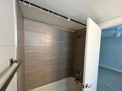 1273 NE 38th St unit 1, Oakland Park, FL 33334 - photo 7