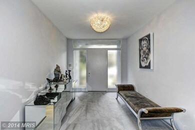 9905 Hall Rd, Potomac, MD 20854 - photo 2