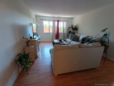 192 Kaynor Dr unit K, Waterbury, CT 06708 - photo 4