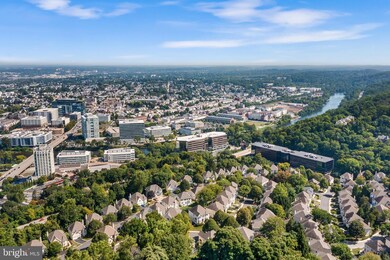 1010 Riverview Ln, Conshohocken, PA 19428 - photo 3