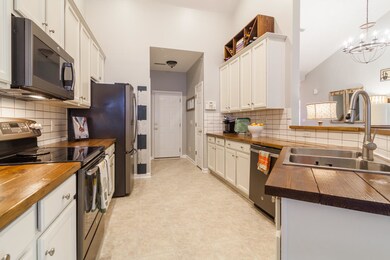 3517 Ashwycke Street Mount-large-008-10-