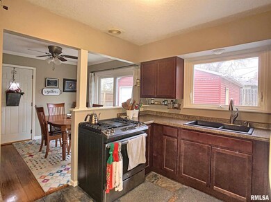 1446 Lakewood Dr, Bettendorf, IA 52722 - photo 7