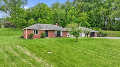 884 Linden Rd, Eighty Four, PA 15330 - photo 2