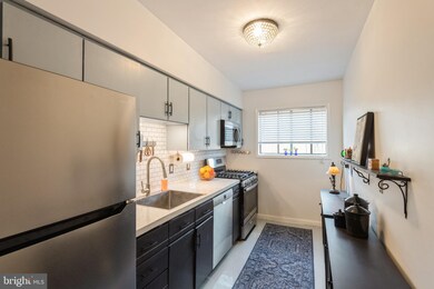 236 W Taylor Run Pkwy unit 10, Alexandria, VA 22314 - photo 7