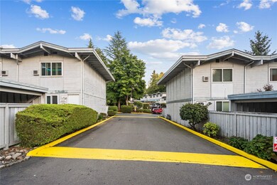 2302 S Pinebrook Ln unit 36, Des Moines, WA 98198 - photo 3