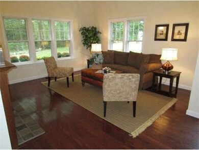 7R S Commons unit 7R, Lincoln, MA 01773 - photo 2