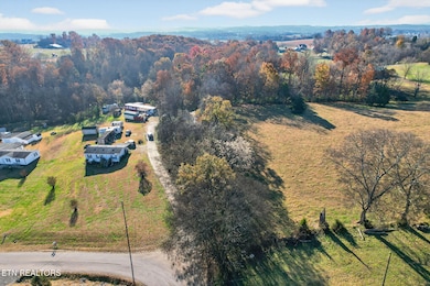 1637 Sheets Hollow Rd, Greenback, TN 37742 - photo 2