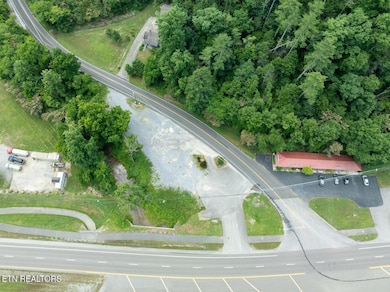 7018 E Lamar Alexander Pkwy, Townsend, TN 37882 - photo 7