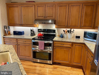 713 Woodcrest Cir, Wayne, PA 19087 - photo 7