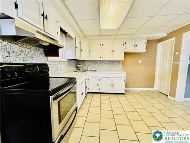 433 S Walnut St unit 435, Slatington, PA 18080 - photo 6