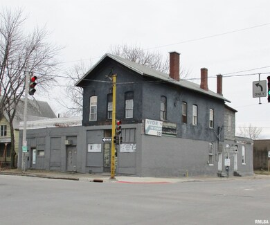 1649 W 3rd St, Davenport, IA 52802 - photo 3