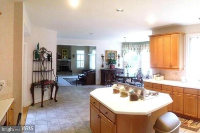 8205 Westwood Mews Ct, Vienna, VA 22182 - photo 7