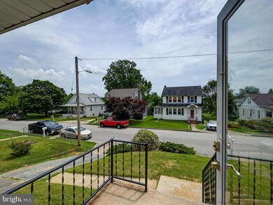 2908 Vermont Ave, Halethorpe, MD 21227 - photo 4