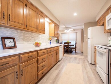 11101 Delmar Ct, Leawood, KS 66211 - photo 3