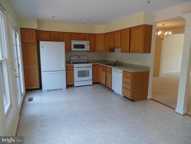 12788 Dogwood Hills Ln, Fairfax, VA 22033 - photo 5